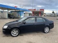 Usado VW Jetta Advance 105 CV (77 kW) 2007 Negro Berlina
