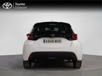 Usado Toyota Yaris Hybrid Active 116 CV (85 kW) 2024 Blanco classic