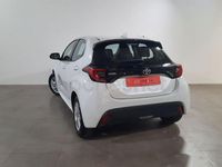 Usado Toyota Yaris 125 CV (91 kW) 2021 Blanco Utilitario