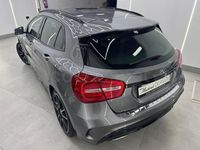 Usado Mercedes GLA220 AMG line 170 CV (125 kW) 2015 Gris / plata SUV