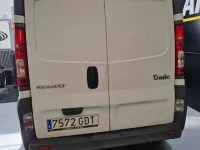 Usado Renault Trafic 145 CV (106 kW) 2008 Blanco Monovolumen