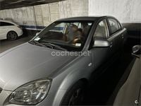 Usado Kia Rio EX 97 CV (71 kW) 2006 Gris / plata Berlina