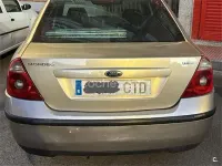 Usado Ford Mondeo Sport 130 CV (95 kW) 2004 Beige Berlina