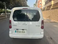 Usado Citroën Berlingo XTR 100 CV (73 kW) 2016 Blanco Monovolumen
