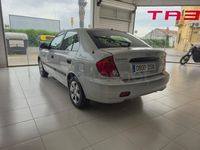 Usado Hyundai Accent GLS 81 CV (59 kW) 2004 Gris / plata Berlina