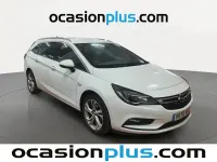 Usado Opel Astra Dynamic 125 CV (91 kW) 2018 Blanco Familiar