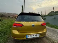 Usado VW Golf VII Sportline 115 CV (84 kW) 2018 Amarillo Familiar