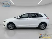 Usado Hyundai i30 GO! 120 CV (88 kW) 2019 Blanco Berlina