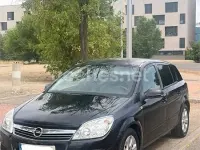 Usado Opel Astra Sport 110 CV (80 kW) 2009 Negro Berlina