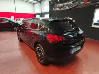 Usado Opel Astra Selective 110 CV (80 kW) 2012 Negro Berlina