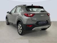Usado Kia Stonic 100 CV (73 kW) 2025 Gris SUV