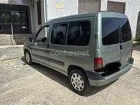 Usado Peugeot Partner Tepee 75 CV (55 kW) 2009 Verde Monovolumen