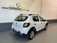 Usado Dacia Sandero Stepway 90 CV (66 kW) 2016 Blanco Berlina