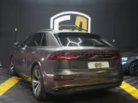 Usado Audi Q8 Premium 340 CV (250 kW) 2022 Gris / plata SUV