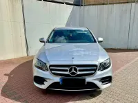Usado Mercedes E220 194 CV (142 kW) 2017 Gris / plata Berlina