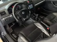 Usado VW Golf V R 250 CV (183 kW) 2007 Negro Utilitario