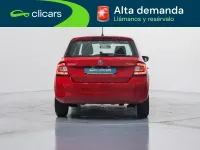 Usado Skoda Fabia Ambition 75 CV (55 kW) 2016 Rojo Berlina