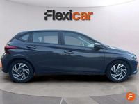 Usado Hyundai i20 84 CV (61 kW) 2024 Gris Utilitario