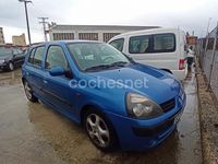 Usado Renault Clio II Dynamique 65 CV (47 kW) 2002 Azul Berlina