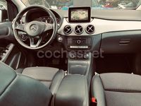 Usado Mercedes B200 136 CV (100 kW) 2017 Negro Monovolumen