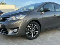 Usado Toyota Verso Advance 112 CV (82 kW) 2016 Gris / plata Monovolumen
