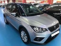 Usado Seat Arona Style Plus 110 CV (80 kW) 2021 Gris SUV