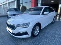 Usado Skoda Scala Ambition 95 CV (69 kW) 2022 Blanco Utilitario