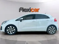 Usado Kia Rio 84 CV (61 kW) 2016 Blanco Utilitario