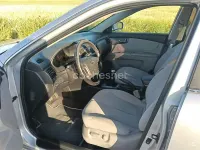 Usado Kia Magentis EX 140 CV (102 kW) 2007 Gris / plata Berlina