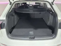 Usado VW Golf VIII 116 CV (85 kW) 2023 Blanco Familiar