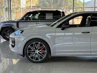 Usado Porsche Cayenne S E-Hybrid 519 CV (381 kW) 2024 Gris SUV