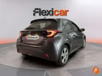 Usado Toyota Yaris Active 116 CV (85 kW) 2025 Gris Utilitario