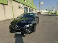 Usado Renault Mégane IV Bose Edition 130 CV (95 kW) 2018 Negro Berlina