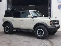 Usado Ford Bronco Outer Banks 335 CV (246 kW) 2025 Beige SUV