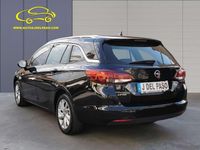 Usado Opel Astra Elegance 145 CV (106 kW) 2020 Negro Familiar