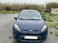Usado Ford Fiesta Trend 68 CV (50 kW) 2010 Azul Utilitario