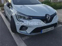 Używany Renault Clio V 140 KM (102 kW) 2020 Biały Sedan/Limuzyna