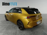 Usado Opel Astra 130 CV (95 kW) 2024 Dorado Utilitario