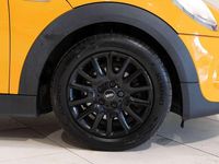 Usado Mini Cooper D 116 CV (85 kW) 2017 Naranja Utilitario