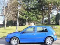Usado VW Golf IV Highline 105 CV (77 kW) 2000 Azul Berlina