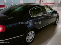 Begagnad VW Passat Highline 140 HK (102 kW) 2006 Blå Sedan