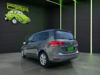 Usado VW Touran Advance 150 CV (110 kW) 2021 Gris / plata Monovolumen