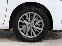 Usado Toyota Yaris Hybrid Active 101 CV (74 kW) 2019 Blanco Berlina