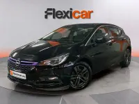 Usado Opel Astra S 110 CV (80 kW) 2019 Negro Berlina