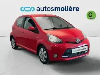 Usado Toyota Aygo City 68 CV (50 kW) 2014 Rojo Utilitario