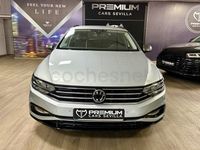Usado VW Passat R-line 150 CV (110 kW) 2021 Gris / plata Familiar