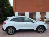 Usado Ford Kuga Titanium 225 CV (165 kW) 2020 Blanco SUV