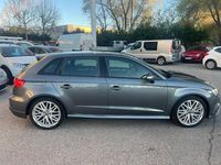 Usado Audi A3 S-Line 150 CV (110 kW) 2017 Gris / plata Berlina