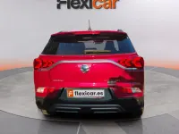 Usado SsangYong Korando 149 CV (109 kW) 2024 Granate SUV