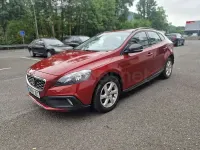 Usado Volvo V40 CC Kinetic 115 CV (84 kW) 2015 Granate Familiar